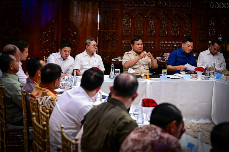Prabowo Perintahkan Perbaikan Seluruh Program MBG Imbas Kejadian Ribuan Anak Sekolah Keracunan 
