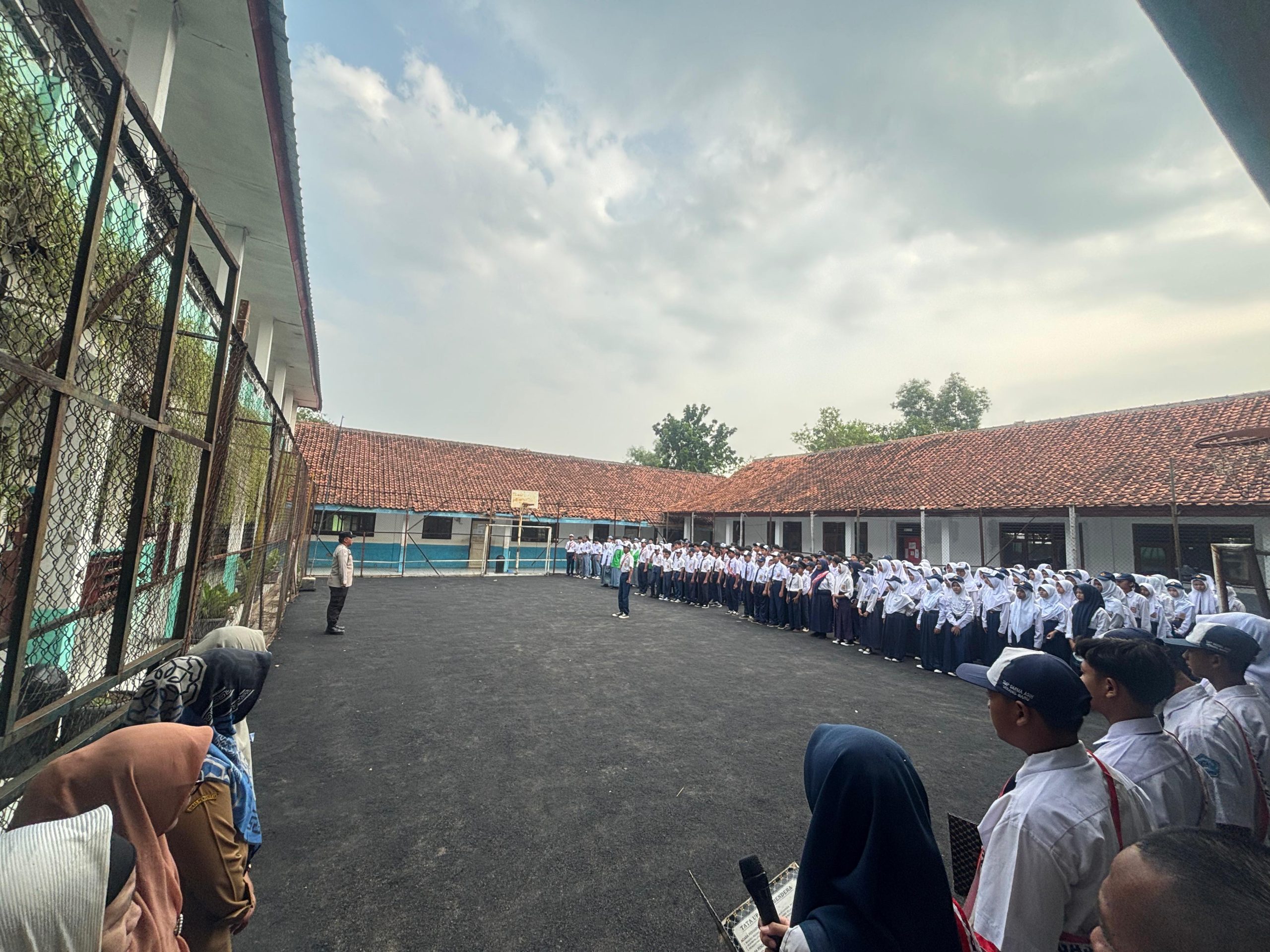 Polsek Serang Baru Gelar Police Go to School, Berikan Edukasi Kamtibmas ke Pelajar