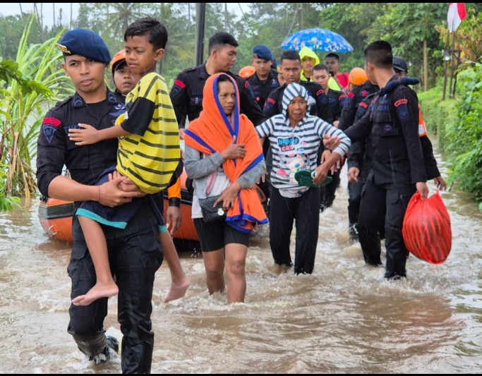 Banjir dan Longsor melanda Bali, Polri Kerahkan Personel Bantu Penanganan