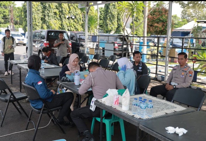 Sambut Hari Lalu Lintas Bhayangkara ke -70 Polres Jember Gelar Baktikes Gratis