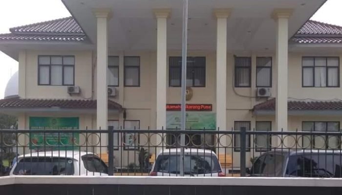 Skandal !!! Dugaan Perselingkuhan Anggota DPRD Kabupaten Bekasi di Gugat Cerai Suami