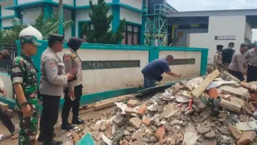 Peristiwa Asrama Putri Pesantren di Situbondo Ambruk Timpa Santriwati, Begini Kronologinya...