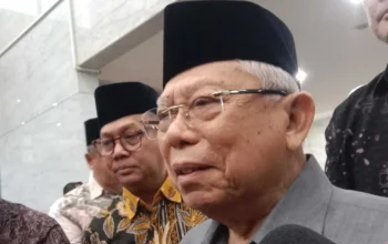 KH Ma'ruf Amin Tanggapi Soal Bantuan Pembangunan Pesantren Gunakan APBN KH Ma'ruf Amin Tanggapi Soal Bantuan Pembangunan Pesantren Gunakan APBN