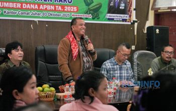 Bupati Karo Serahkan 100 Ribu Batang Benih Kakao kepada Kelompok Tani