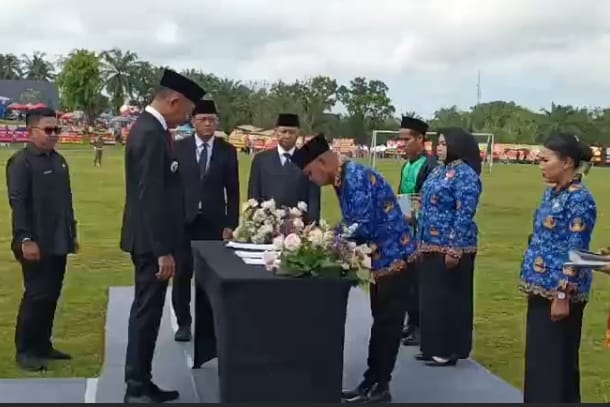 Bupati PALI Asgianto ST, Lantik 1,469,PPPK di Lapangan Gelora November Komperta Pendopo.
