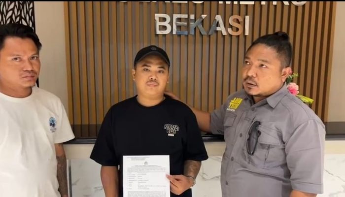 XTC Sexyroad Dampingi Korban Aksi Premanisme Debt Collector ke Polres Metro Bekasi