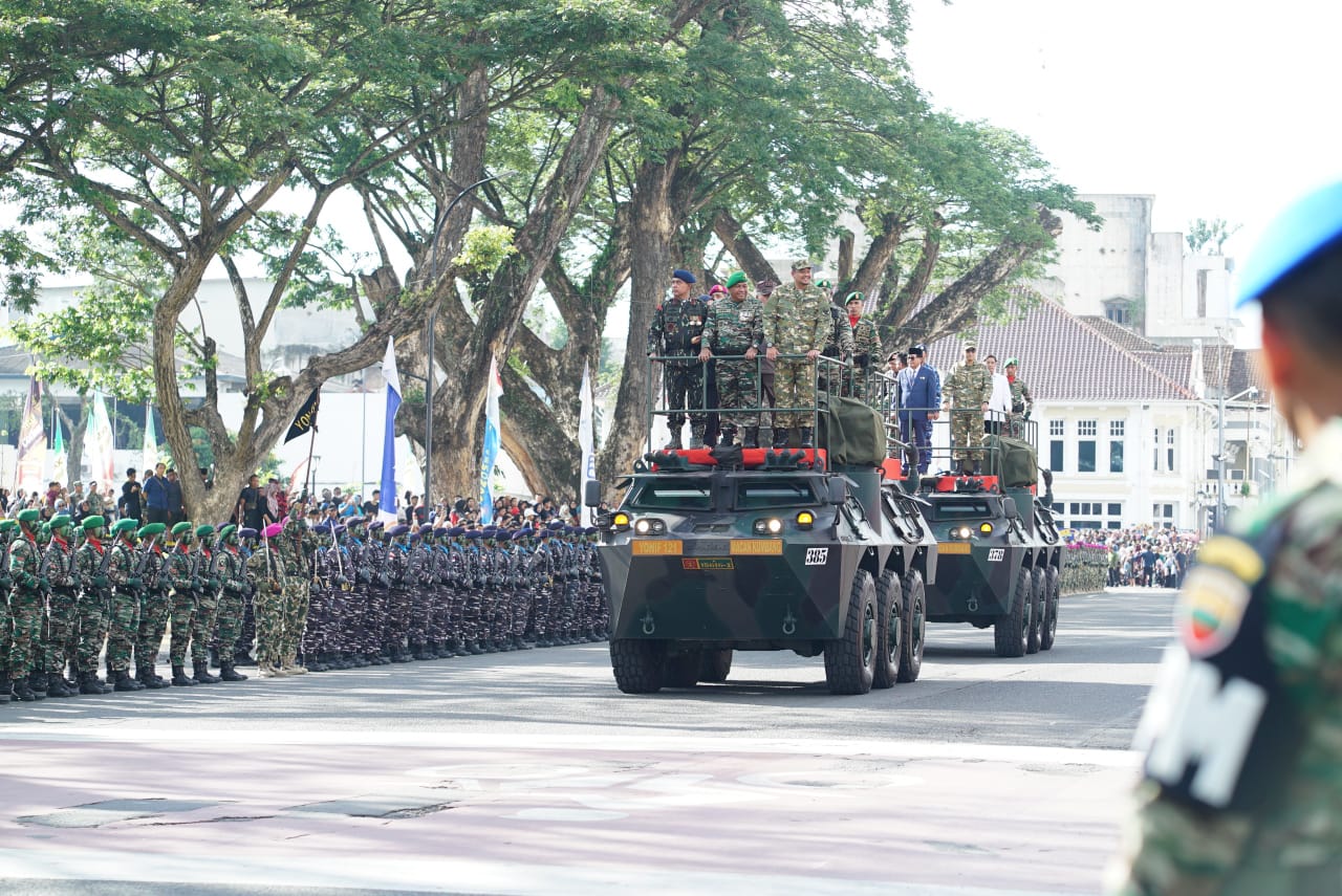 Kajati Sumut Dr.Harli Siregar Hadiri Upacara Peringatan HUT TNI Ke-80 Di Lapangan Merdeka Medan