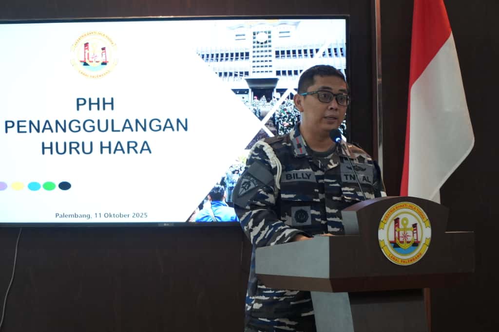 Satpam BI Sumsel Dilatih Lanal Palembang Tangani Huru - Hara