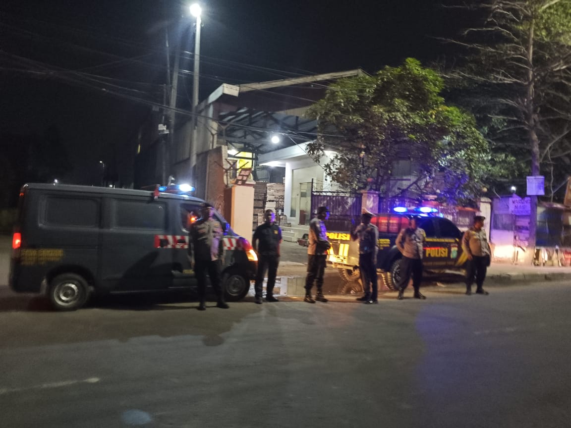 Patroli KRYD dan Strong Point Polsek Cikarang Timur Amankan Malam di Jalan Pantura
