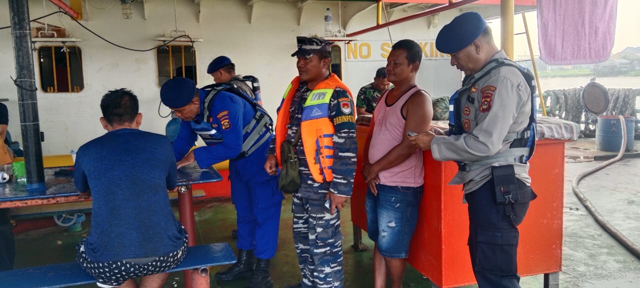 Detik-detik Tug Boat "Mitra Kencana X" Tenggelam di Sungai Musi
