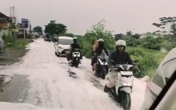 Diduga Tanpa Izin, Limbah Industri Timbun Lahan Negara di Karawang