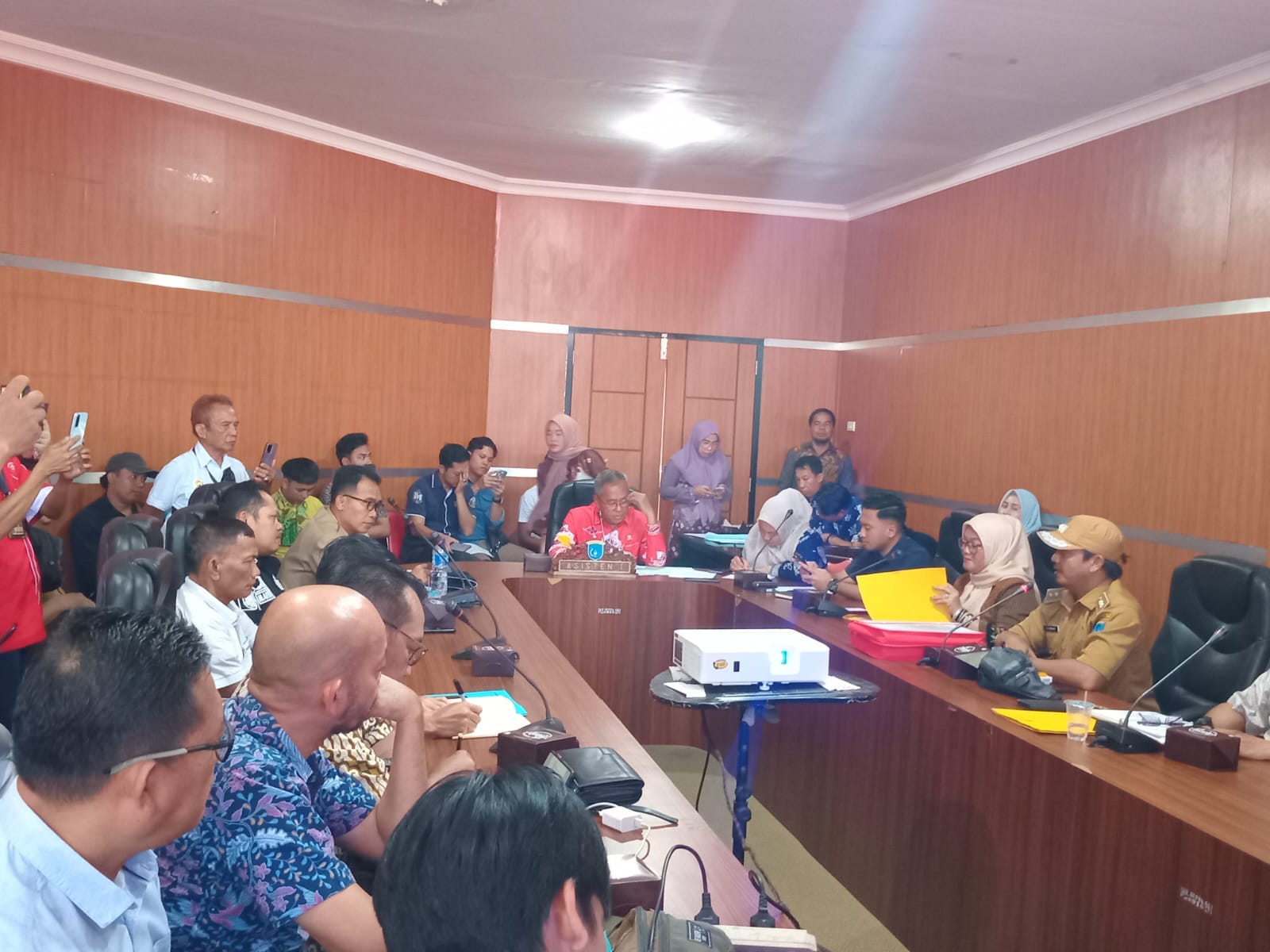 Berakhir Dengan Berita Acara, Mediasi Sengketa Lahan Masyarakat Desa Karangsia Dengan PT BMH Semakin Berlarut