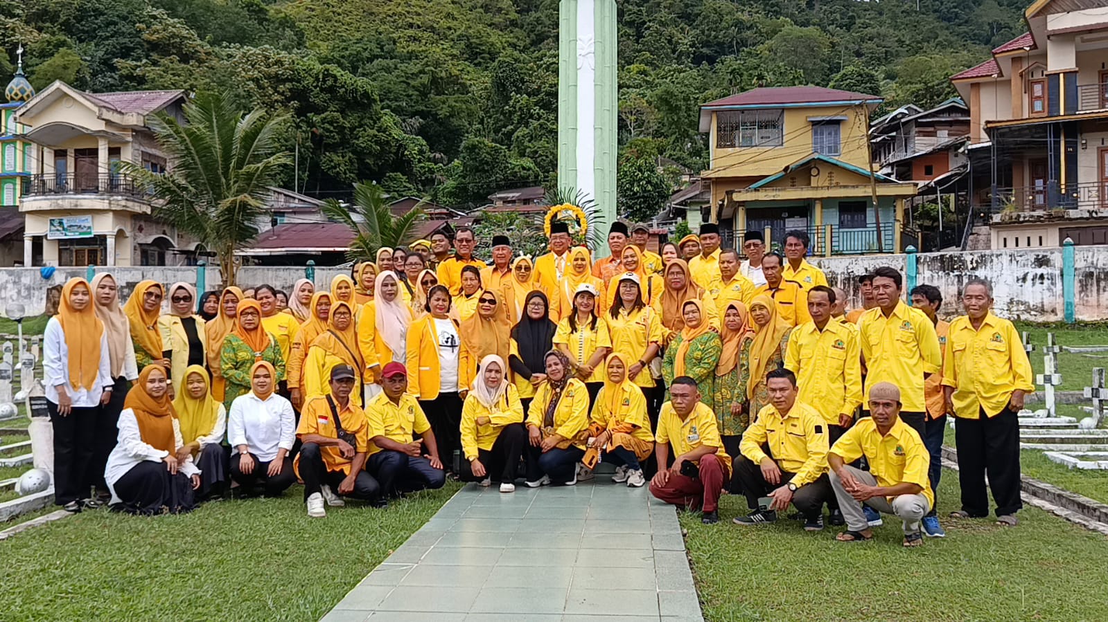 DPD Partai Golkar Kota Sibolga Gelar Ziarah dan Tabur Bunga Peringati HUT ke-61