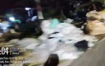Tumpukan Limbah Plastik Di Bantaran Sungai, Kepala Desa Suka Jadi Tutup Mata, Pemda Diminta Segera Bongkar Bangli dan Usut Ijin Usaha