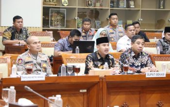 Bupati Bekasi Bersama Komisi III DPR RI Bahas Solusi Penataan Musala di Perumahan Vasana