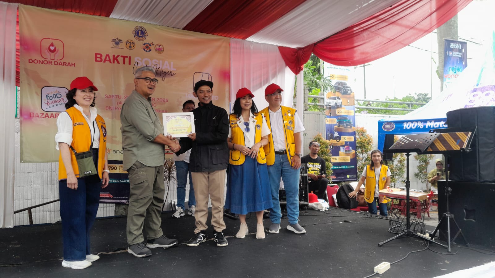 Lions Club Bandung Lestari Gelar Ikrar Sumpah Pemuda, Dengan Fokus Pada Kegiatan Sosial dan Dukungan Untuk UMKM