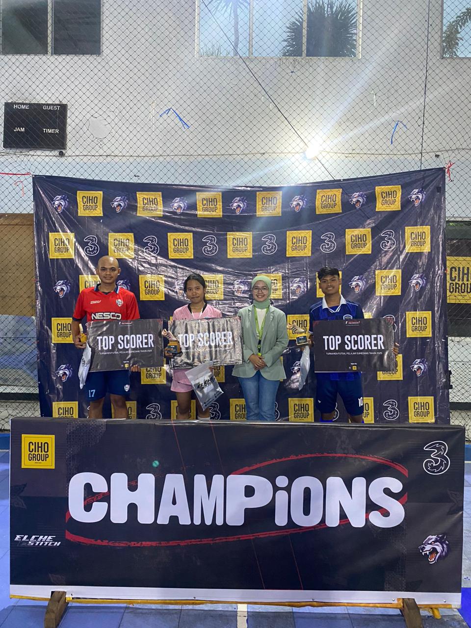Ciho Group Dukung Turnamen Futsal “Cleine Sport Piala Kemerdekaan” dan Serahkan Piala Juara