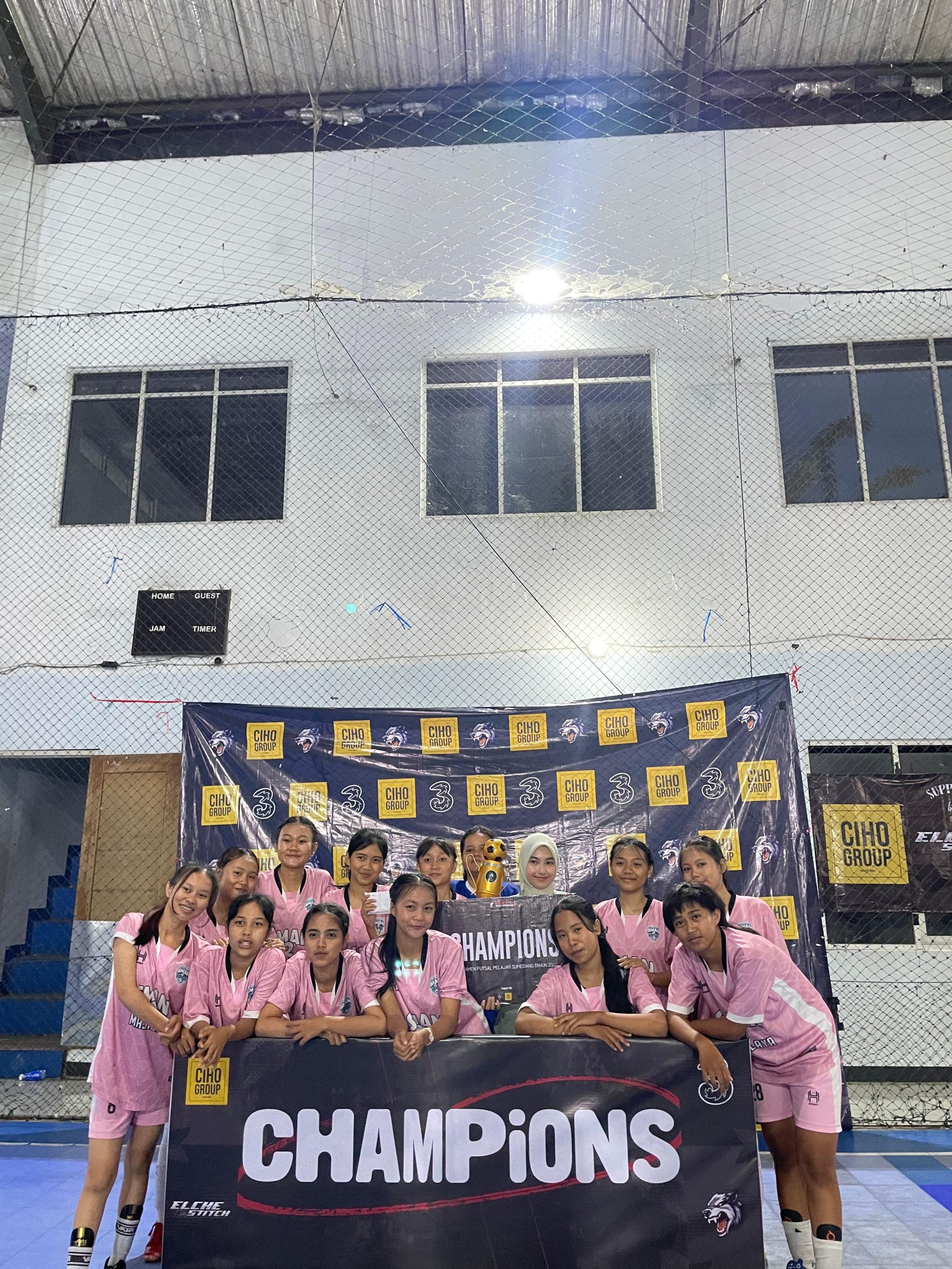 Ciho Group Dukung Turnamen Futsal “Cleine Sport Piala Kemerdekaan” dan Serahkan Piala Juara