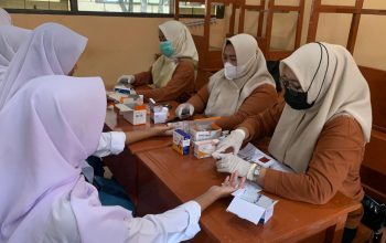 CKG Anak Usia Sekolah Resmi Diluncurkan, UPT Puskesmas Pakel Libatkan Berbagai Profesi Kesehatan dan Sasar 27 Sekolah hingga Akhir Oktober CKG Anak Usia Sekolah Resmi Diluncurkan, UPT Puskesmas Pakel Libatkan Berbagai Profesi Kesehatan dan Sasar 27 Sekolah hingga Akhir Oktober