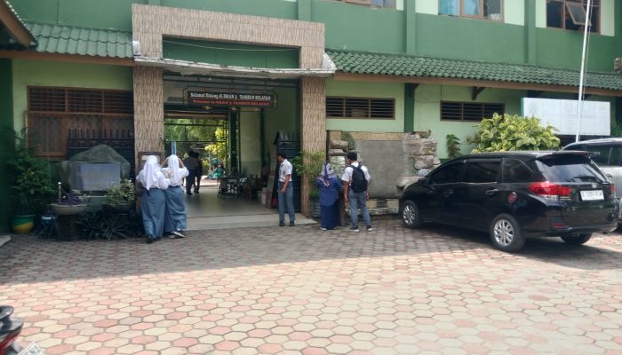 Antara Ada dan Tiada , Dimana? 362 Tablet Bantuan BOS Afirmasi Kinerja Th 2019 SMAN 3 Tambun Selatan