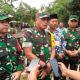 Tim Wasev TMMD ke-126 Kodim 0616/Indramayu Tinjau Pengerjaan TPT, Rutilahu, dan Pengerasan Jalan di Desa Longok