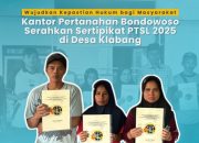 Wujudkan Kepastian Hukum bagi Masyarakat, Kantor Pertanahan Bondowoso Serahkan Sertipikat PTSL 2025 di Desa Klabang