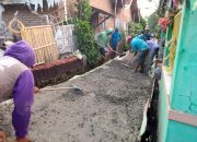 Sutrisno Calon Kuwu Desa Tugu Lelea Cor Jalan Gang Pakai Dana Pribadi, Wujud Ibadah dan Kepedulian untuk Warga