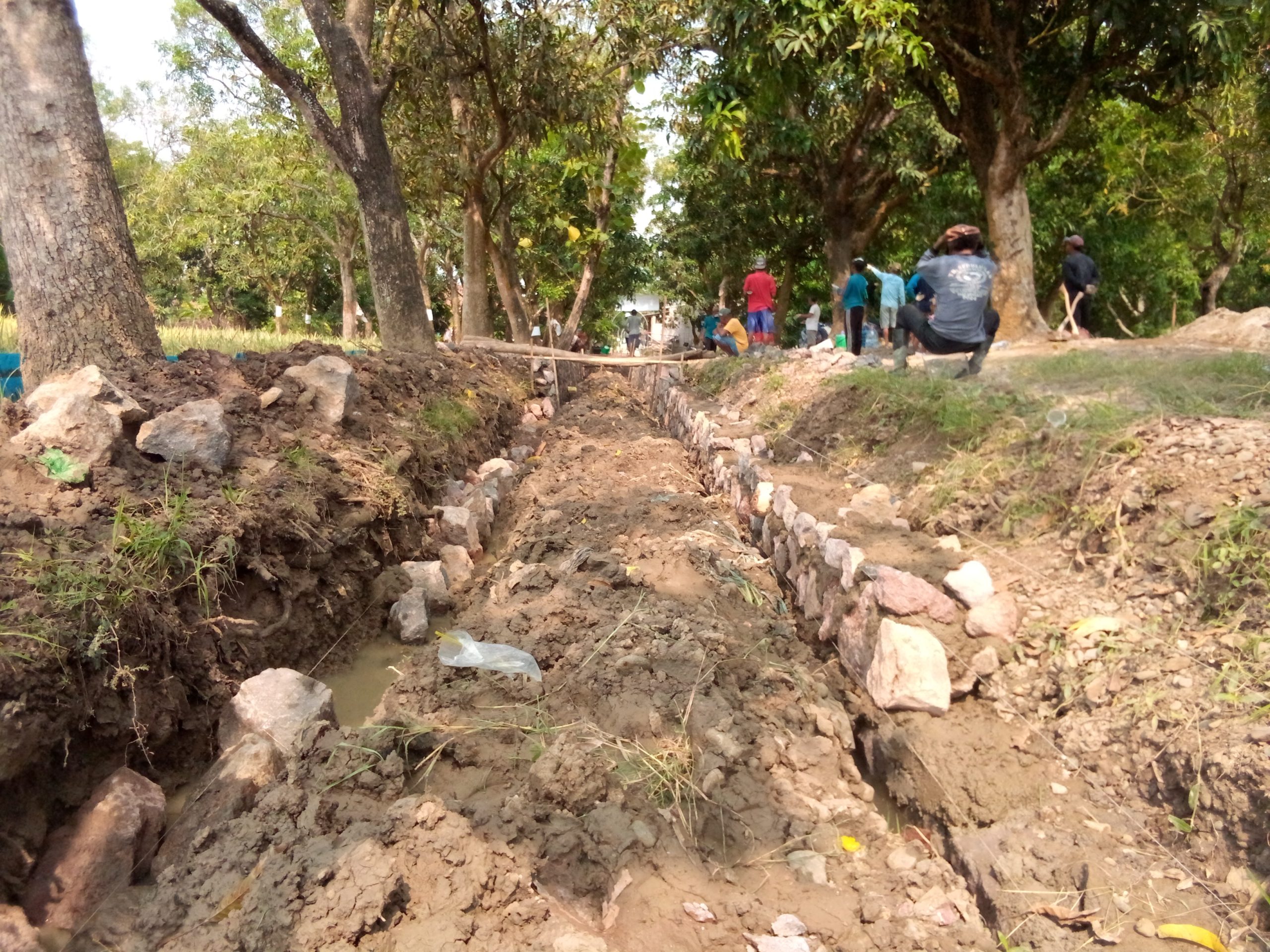 Kejanggalan Proyek Senderan di Desa Pawidean, Indramayu Dipertanyakan Warga
