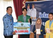 Pemko Sibolga Serahkan 200 Beasiswa Pendidikan untuk Mahasiswa Tahun 2025