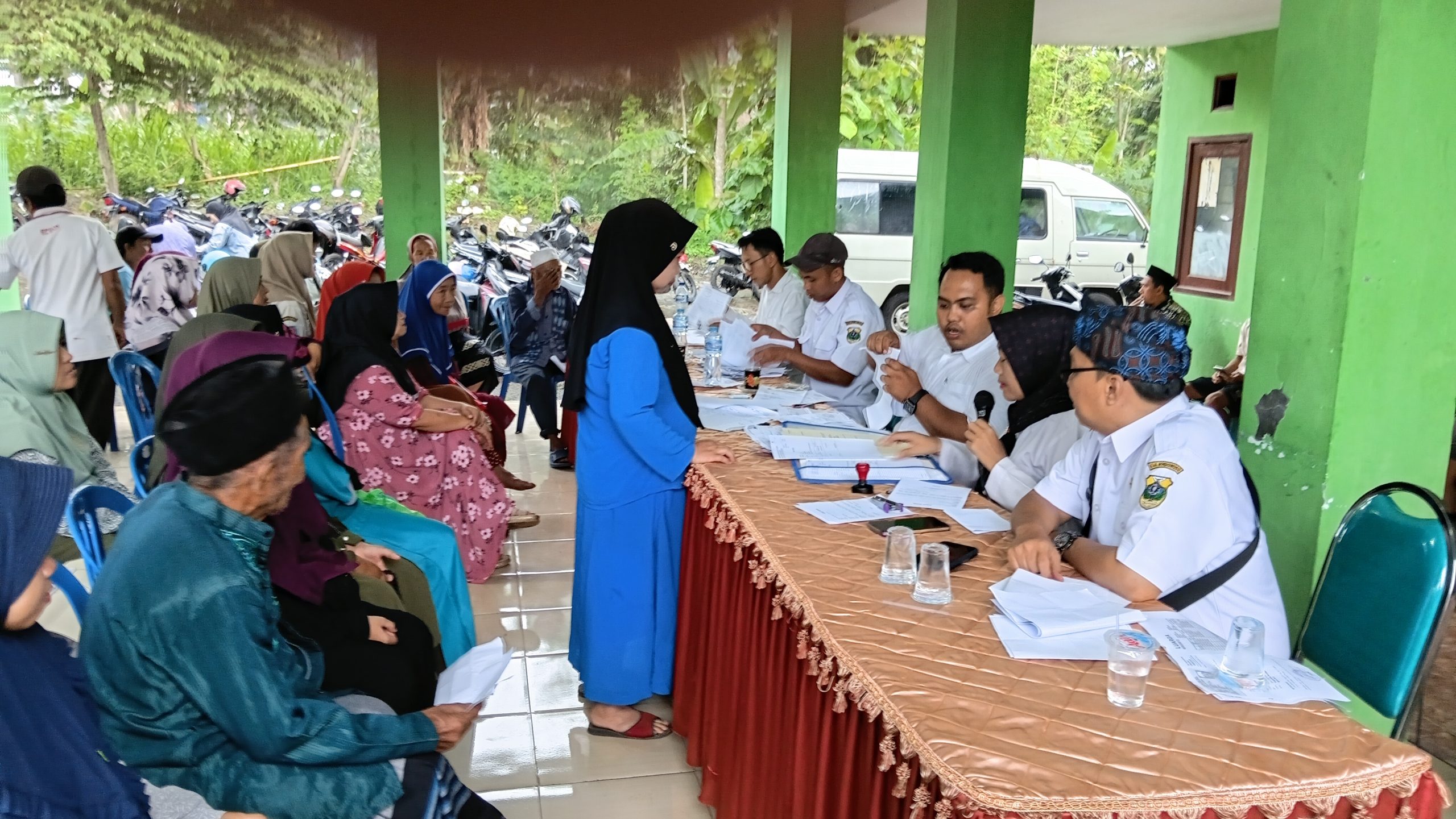 BPN Bondowoso Salurkan Sertifikat PTSL 2025 di Desa Sumber Tengah Kecamatan Binakal untuk Jamin Kepastian Hukum Kendaraan Tanah