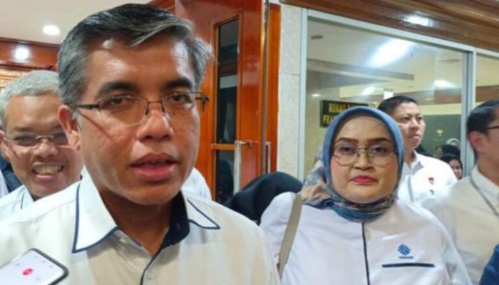 Menaker Tunda Pengumuman Kenaikan UMP 2026 pada 21 November, Ini Alasannya