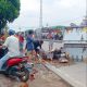 Truk Pengangkut Minuman Keras Terguling di Jalur Pantura Jangga Losarang Akibat Pecah Ban