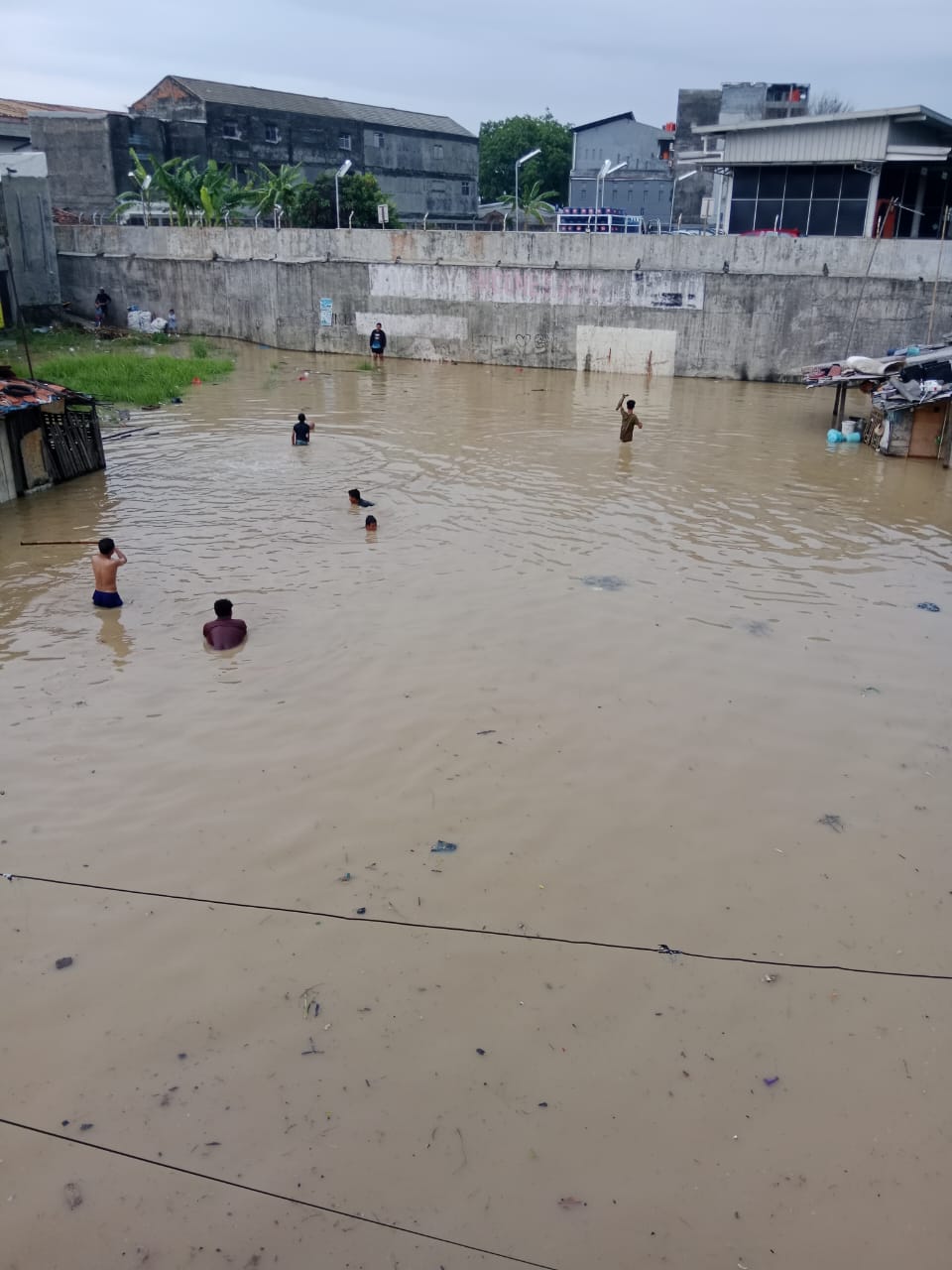 Ketua DPD Partai Ummat Kabupaten Bekasi Soroti Banjir di Cikarang Kota
