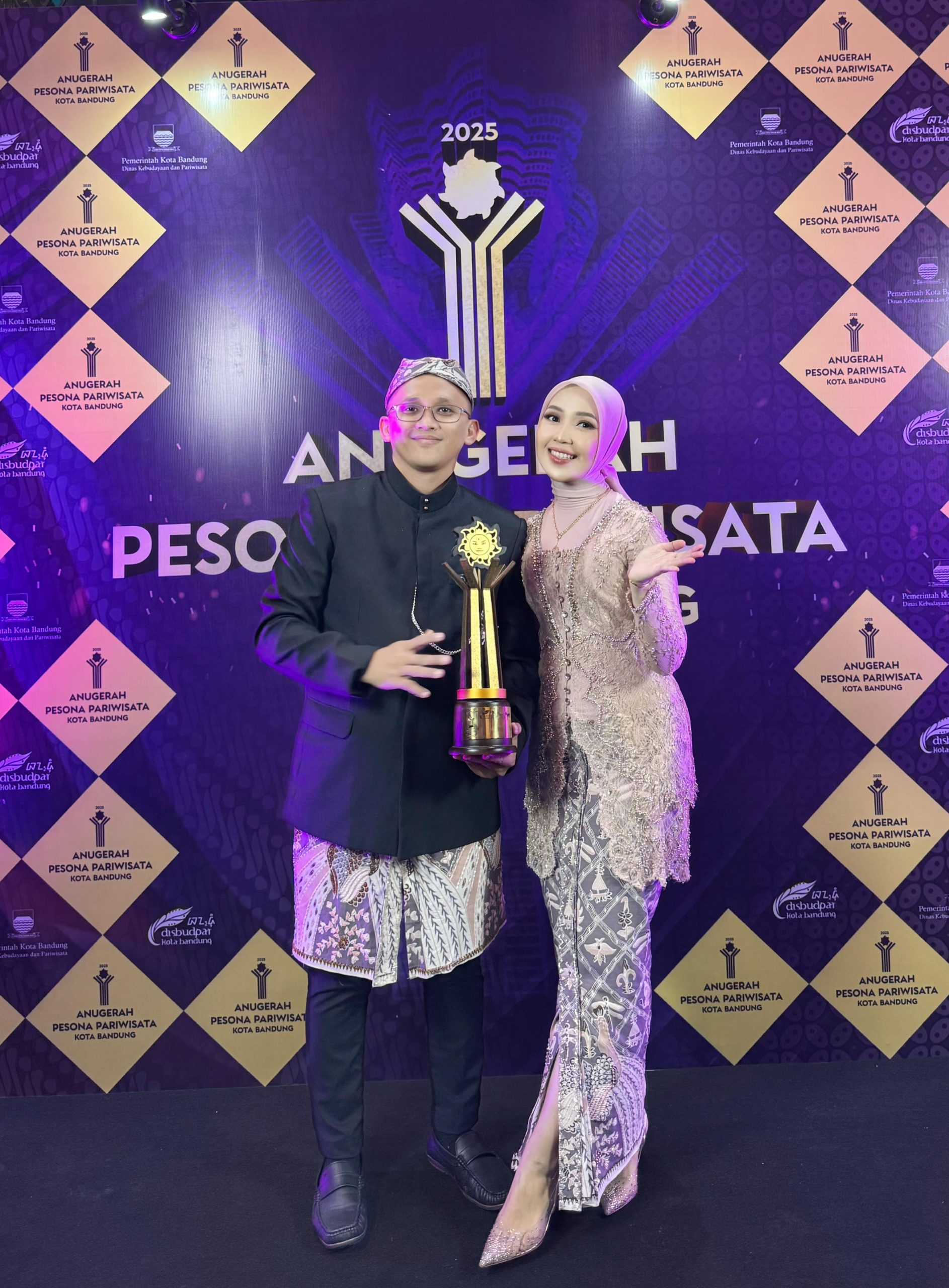 Warung Bakakak Sampurasun Nusasari Jadi Nominator Anugerah Pesona Pariwisata Bandung 2025