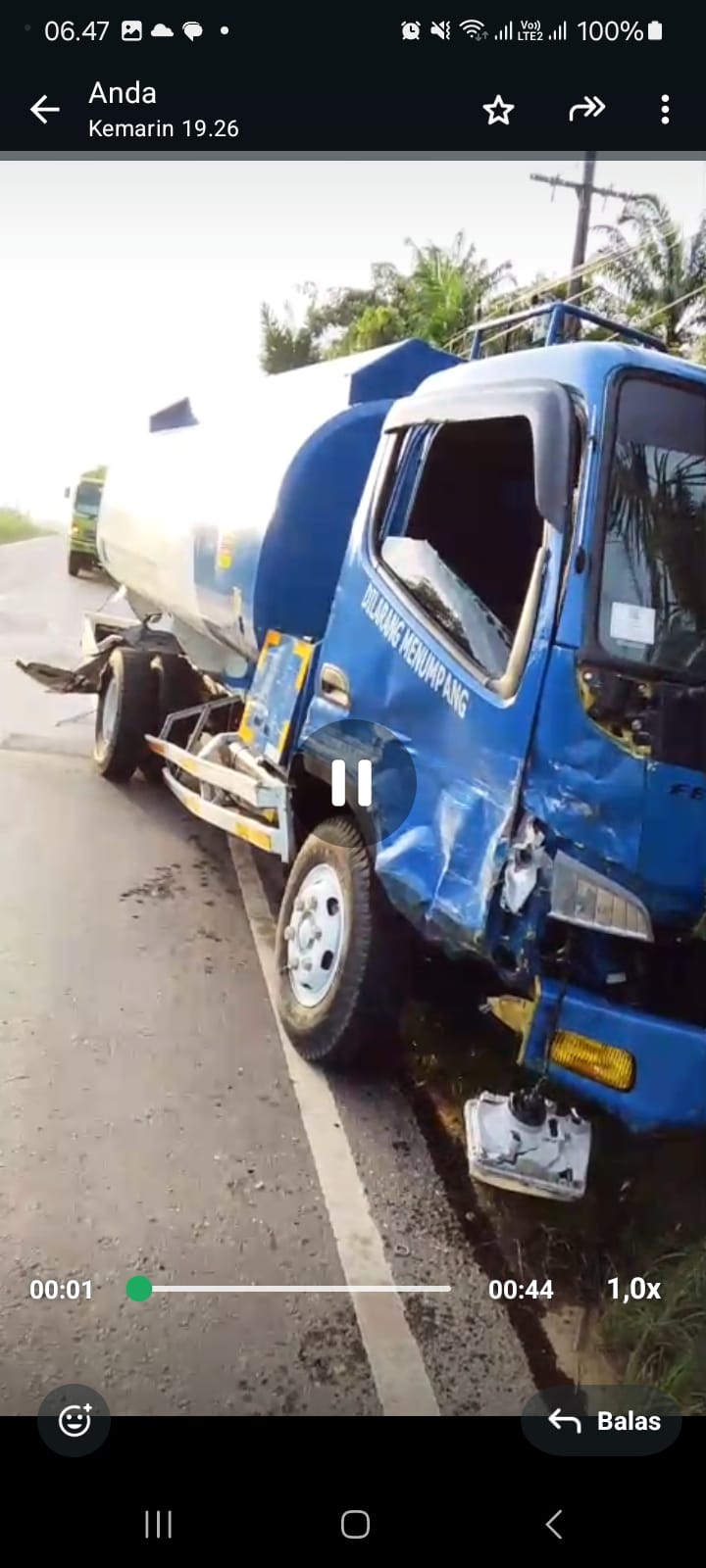 Truk Tangki Bermuatan Solar Milik PT.Ayu Syakira Pertama dan Minibus Mitsubishi Pajero Mengalami Kecelakaan Di Jalan Lintas Musi Banyuasin