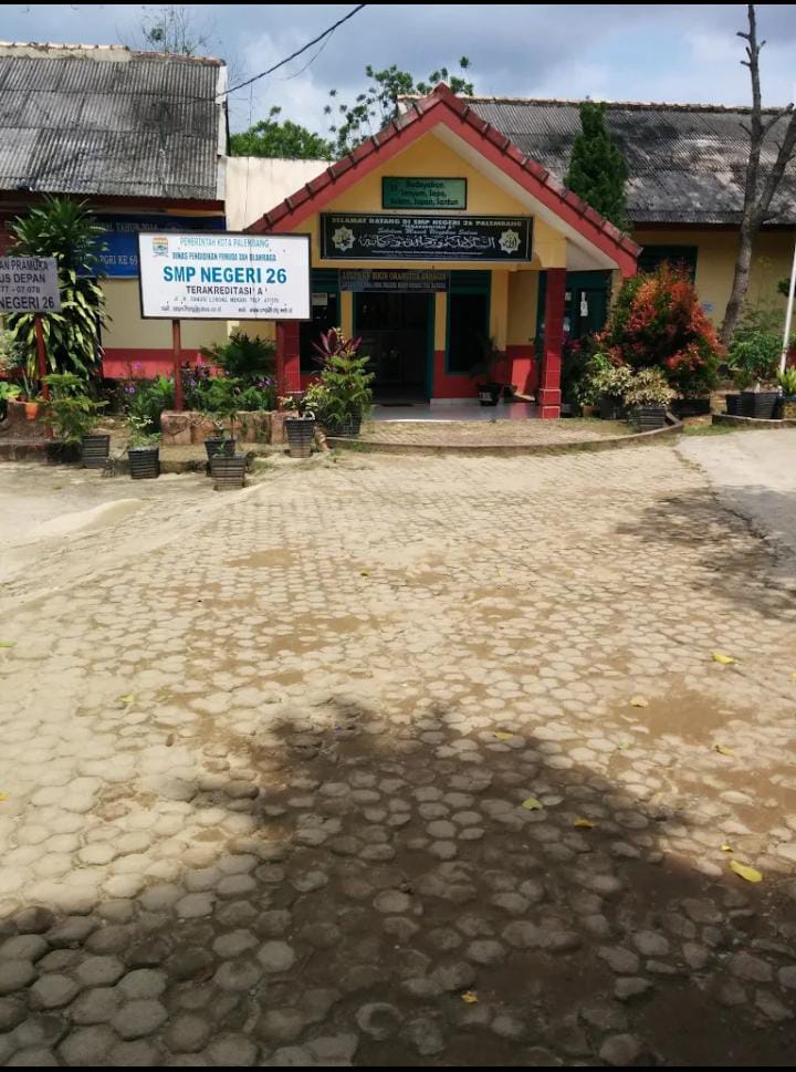 Terkait Berita Viral Seorang Pelajar SMP Negeri 26 Palembang Yang Ditemukan Dalam Parit Belakang Sekolah , Ini Jawaban Dari Pihak Sekolah!!!!