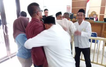 Sidang Kedua Terdakwa Kasus Penganiayaan Membenarkan Keterangan Saksi & Saksi Korban Diakhir Berpelukan