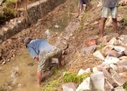 Proyek Senderan di Desa Pawidean Diduga Bermasalah: Material Pasir Campur Waled, Pengerjaan Manual