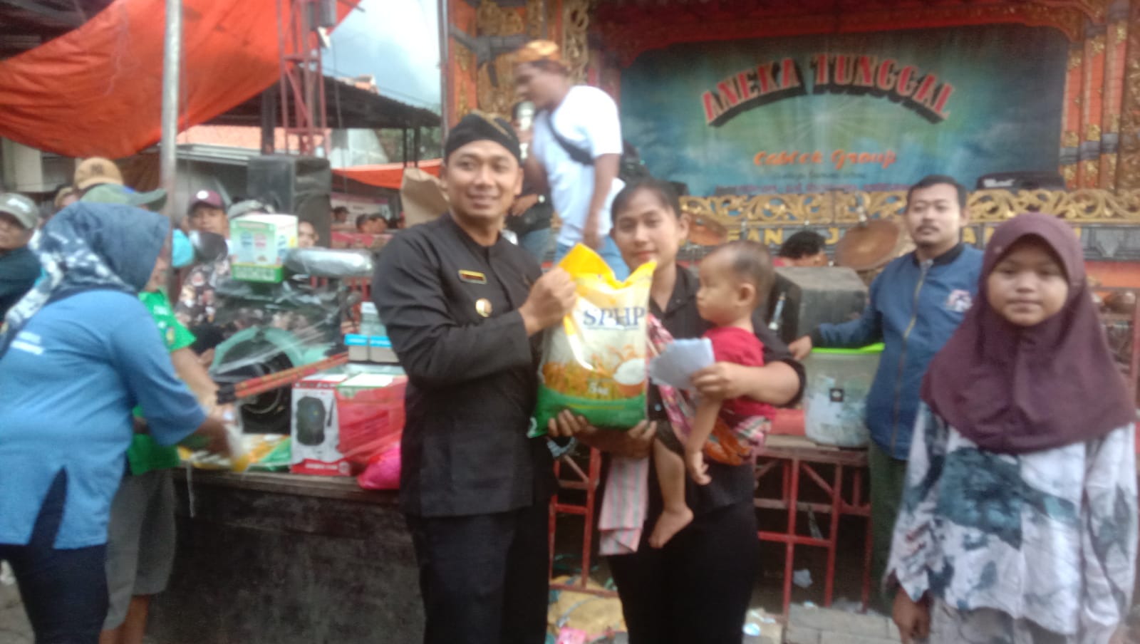 Lestarikan Tradisi Leluhur, Pemdes Panyingkiran Kidul Gelar Sedekah Bumi