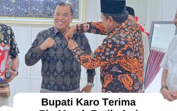 Bupati Karo Terima Pin Merah Putih dari Wagub Bengkulu