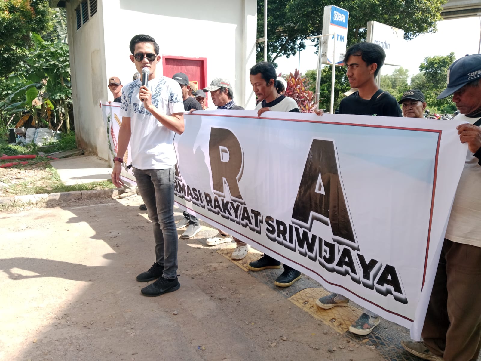 Lembaga SIRA Tuntut Kejati Sumsel Usut Tuntas Dugaan KKN di Lingkungan KSOP Kelas I Palembang