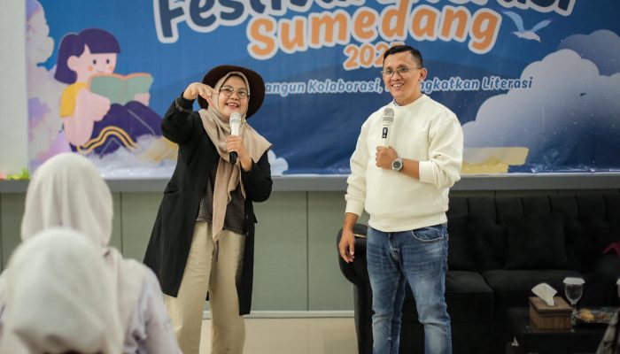 Hendra Ciho Hadir sebagai Narasumber di Festival Literasi Sumedang 2025