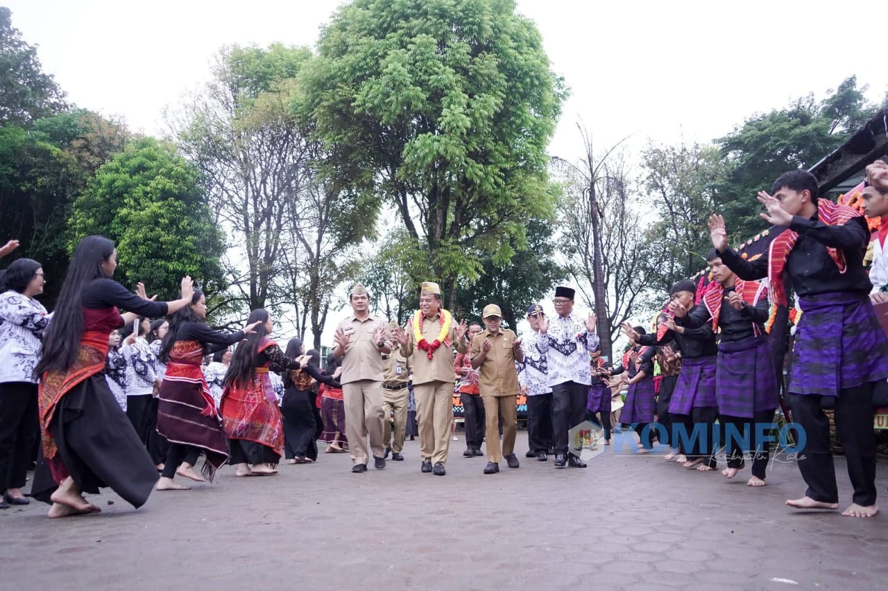 Peringati Hari Guru Nasional 2025 Bupati Karo Tegaskan Tidak Ada Indonesia Kuat Tanpa Guru Hebat