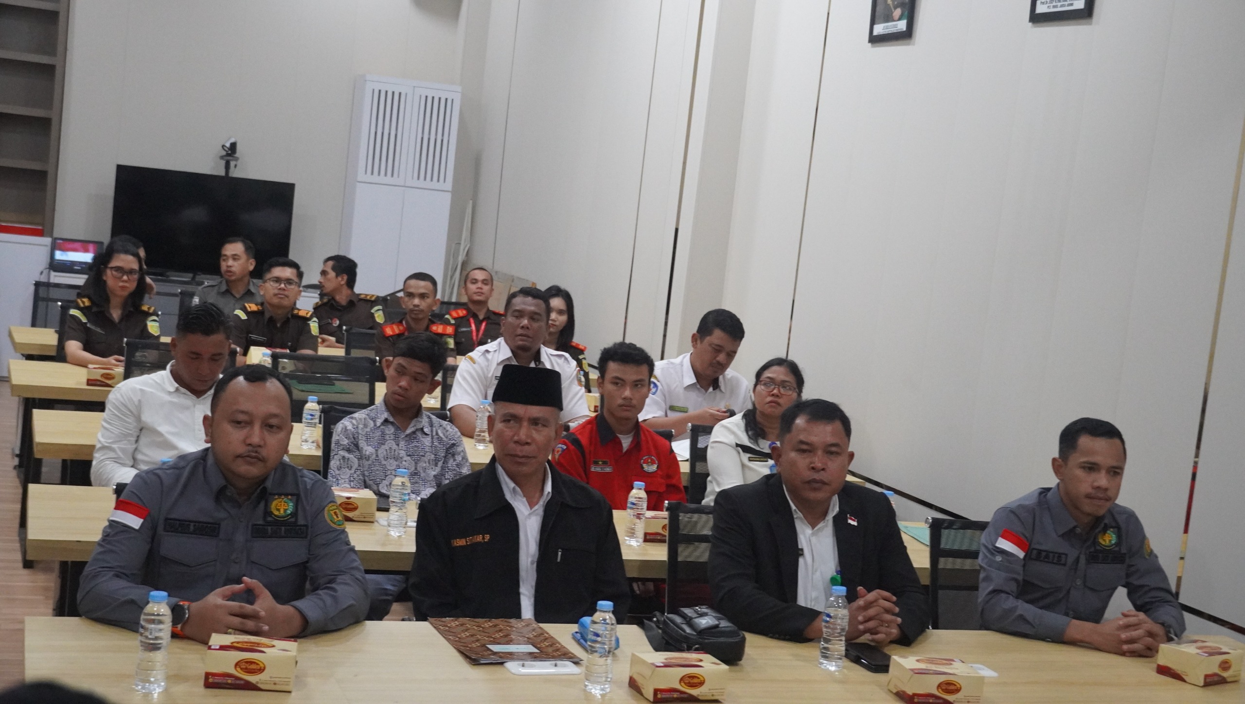 Kejaksaan Negeri Karo Teken Perjanjian Kerja Sama dengan SMK Negeri 1 Merdeka dan SMK Negeri 1 Merek