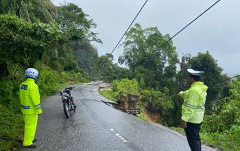 Jalinsum Pakkat–Doloksanggul Tak Bisa Dilalui, Polres Humbahas Kerahkan Personel ke Lokasi