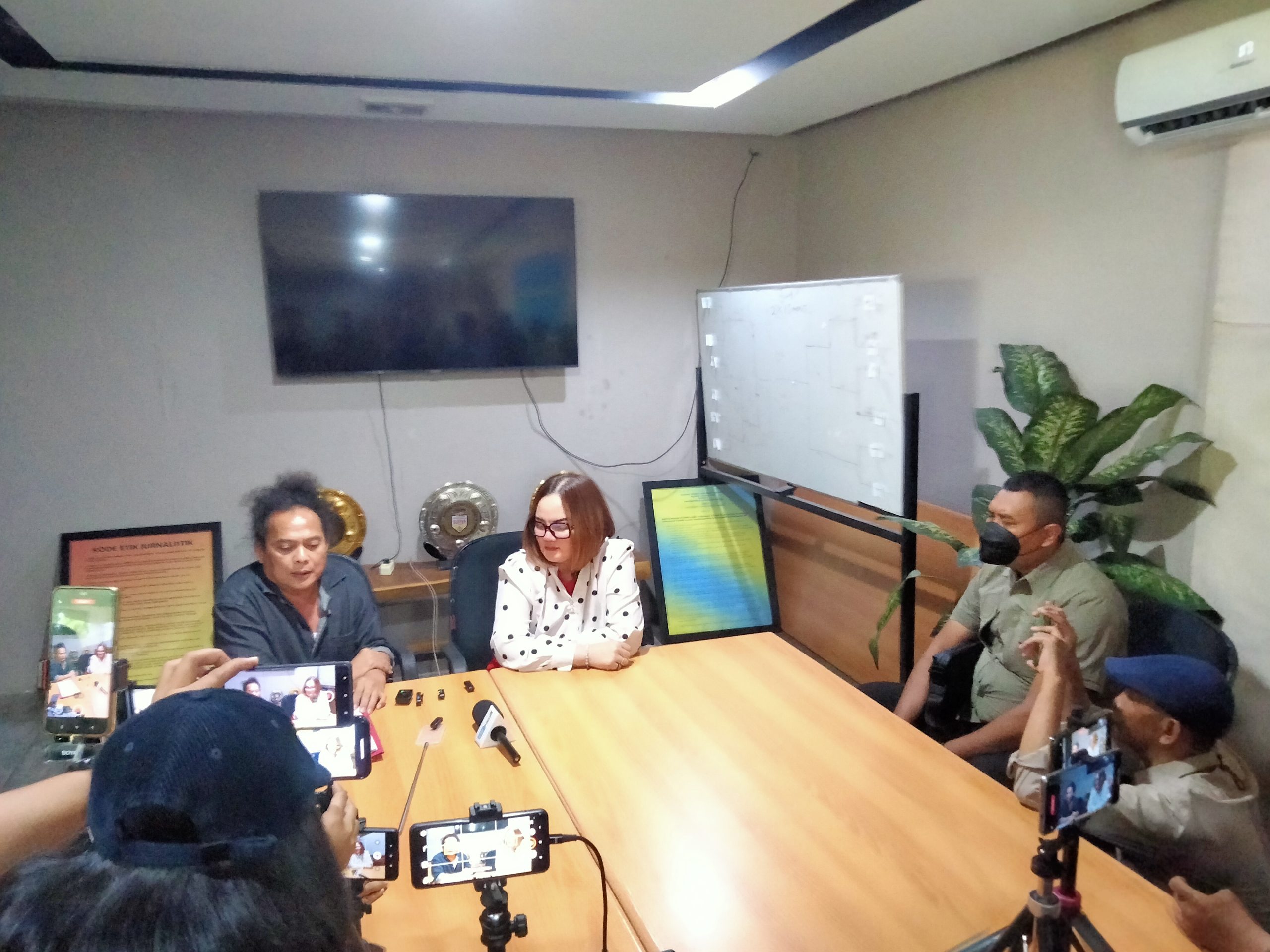 Aset Hak Milik Kliennya Disita, Pengacara Deolipa Laporkan Oknum KPK ke Bareskrim Polri, Kejagung, dan DPR RI