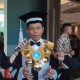 UNIKOM Lantik 1.215 Wisudawan: Rektor Eddy Sampaikan Paparannya