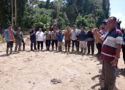 Kapolsek Sibabangun Pimpin Pengamanan Sidang Lapangan PTUN Medan di Lumut Maju