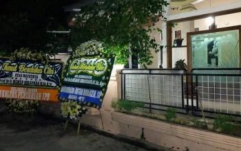 Benarkah Mengirim Karangan Bunga Duka Cita Termasuk Takziah? 