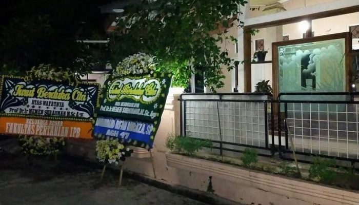 Benarkah Mengirim Karangan Bunga Duka Cita Termasuk Takziah? 